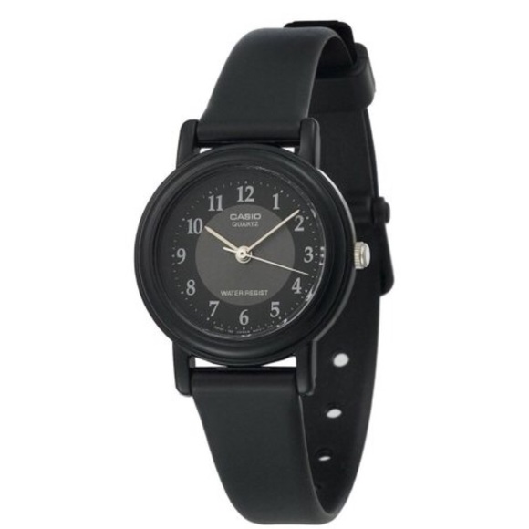 Ladies Casio black watch - Picture 2 of 3